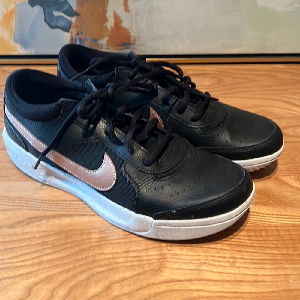Nike Court Sz 9 Women's Zoom Lite 3
Tennis Shoes Black Bronze Gold